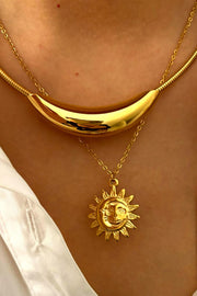Fashionable Snake Bone Chain Sun Pendant Necklace