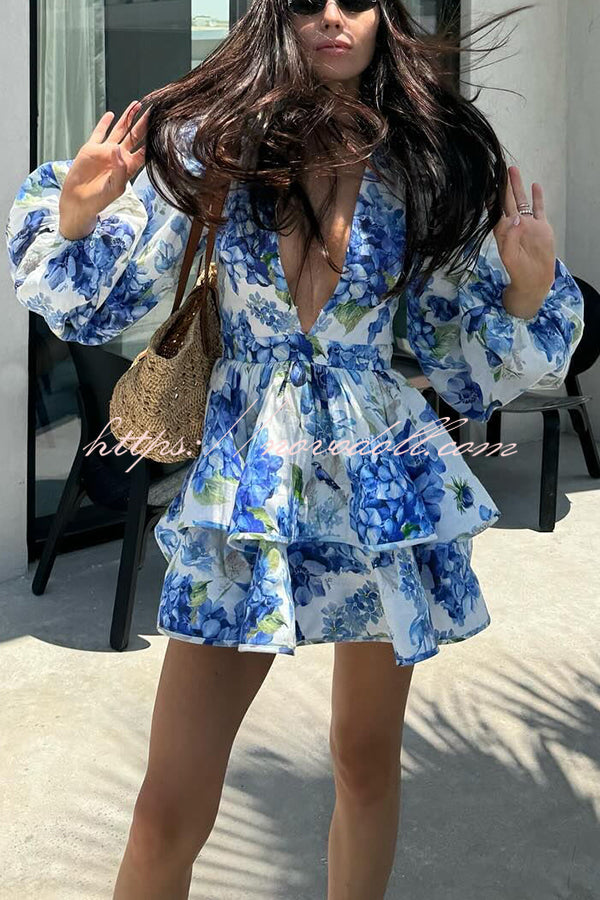 Feminine and Sexy Floral Print Deep V-neck Balloon Sleeve Tiered Mini Dress