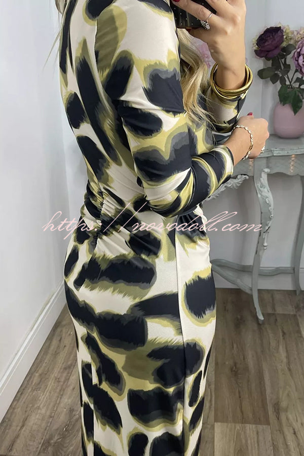 Kiele Unique Print Turtleneck Twist Detail Long Sleeve Stretch Midi Dress