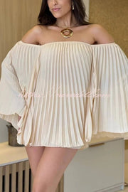 Solid Off-the-shoulder Pleated Loose Top and Elastic Waist Shorts Set