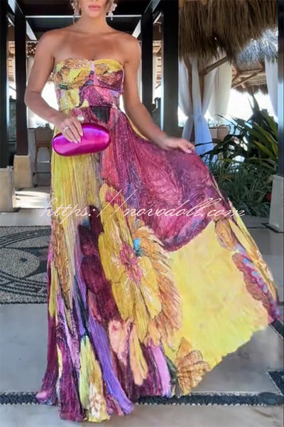 Vibrant and Bold Floral Print Sweetheart Neck Pleated Maxi Dress