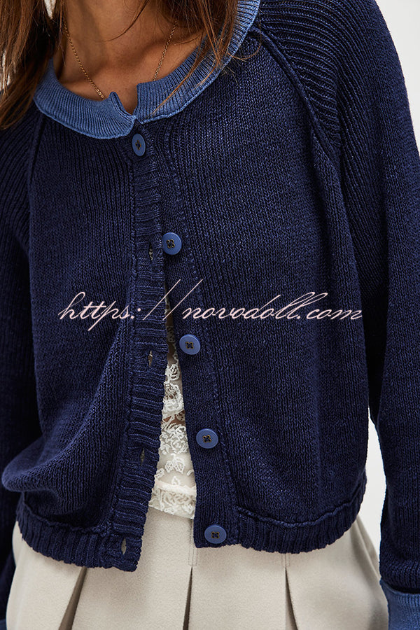 Stylish Contrasting Crew Neck Buttoned Knitted Cardigan