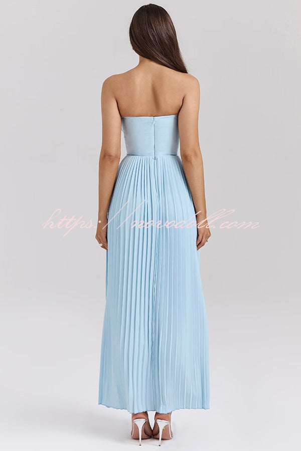 Romantic and Elegant Pleated Strapless Maxi Dress