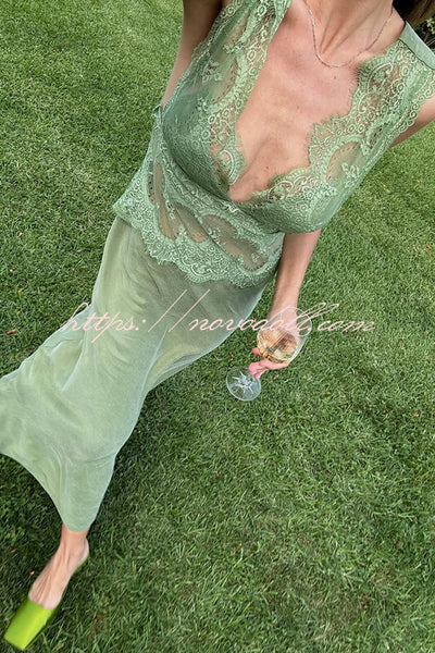 Wonderful Fusion Satin Lace Trim See-through Waist V-neck Drape Maxi Dress