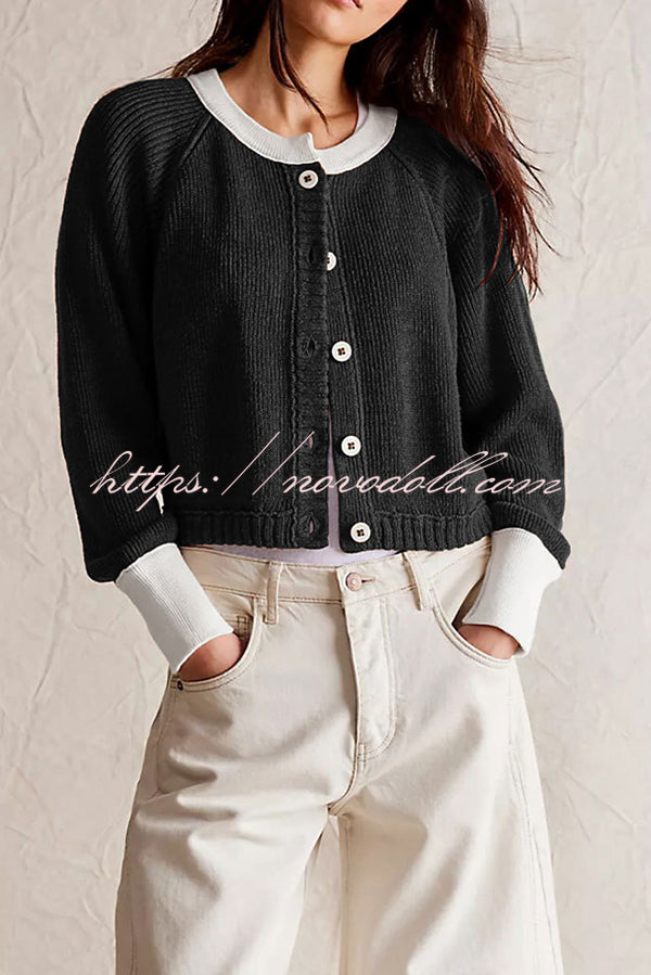 Stylish Contrasting Crew Neck Buttoned Knitted Cardigan