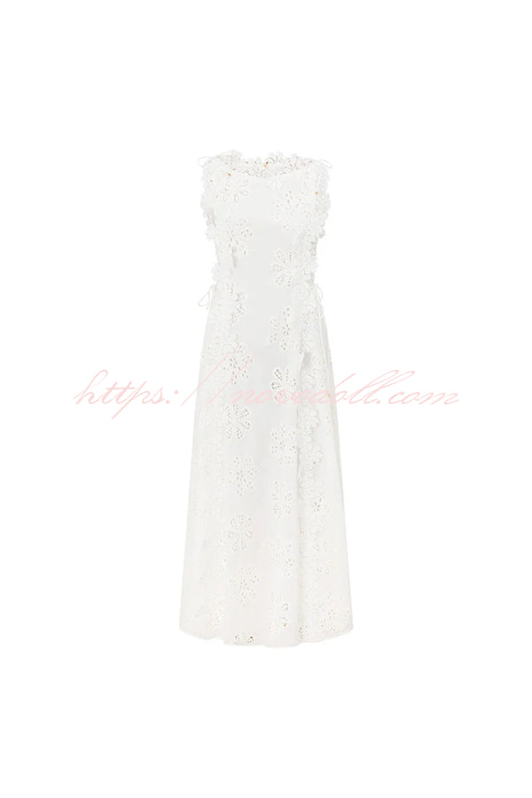Mairi Embroidery Hollow Fabric Delicate Flower Trim Side Lace-up Maxi Dress