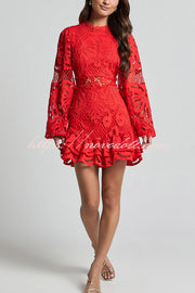 Solid Color Hollow Long-sleeved Waisted Lace Mini Dress