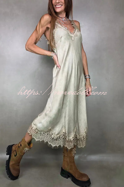 Fashionable V-neck Suspender Lace Splicing Casual Midi Dress