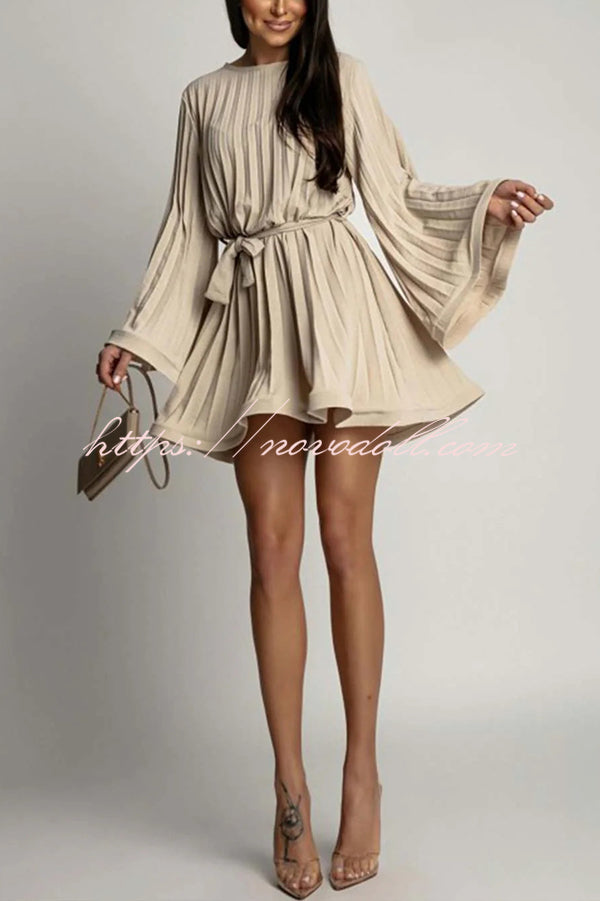 Fashion Bell Sleeve Loose Waist Tie Pleated Mini Dress