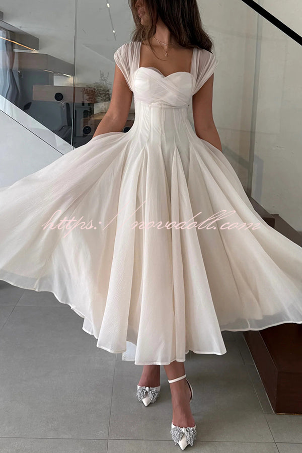Elegant Sleeveless Waist-cinching Tulle Full-hem Maxi Dress