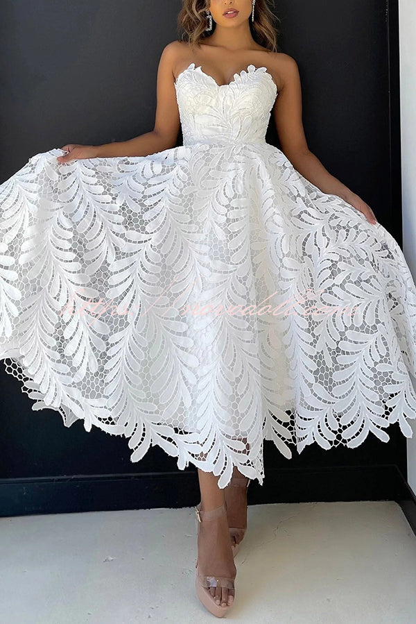 Elegant Openwork Lace Strapless Full-hem Midi Dress