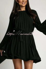 Fashion Bell Sleeve Loose Waist Tie Pleated Mini Dress