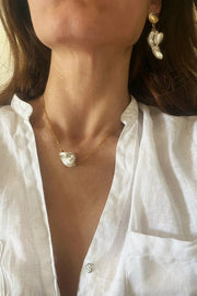 Exaggerated Irregular Shell Collarbone Necklace