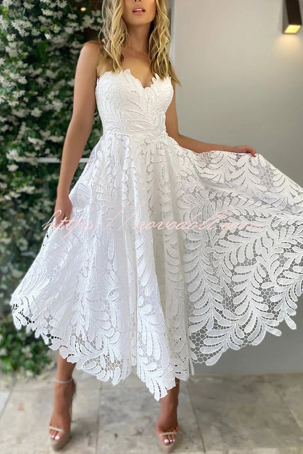 Elegant Openwork Lace Strapless Full-hem Midi Dress