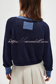 Stylish Contrasting Crew Neck Buttoned Knitted Cardigan