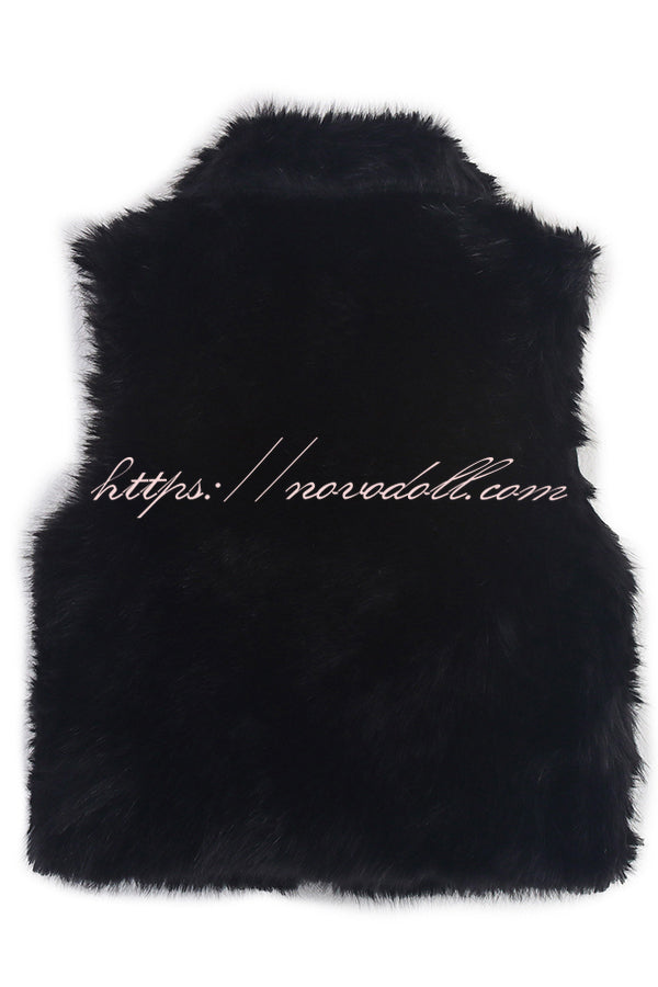 Stylish Collared Sleeveless Short Faux Fur Vest