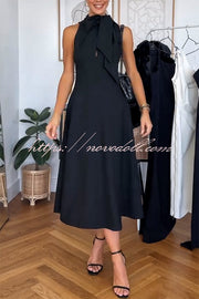 Stylish and Classic Unique Bow Tie Accent Pocketed Flare Midi Dress