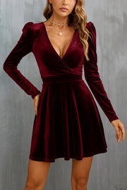 Solid Velvet V-neck Long-sleeved Waist Mini Dress