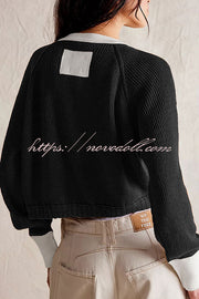 Stylish Contrasting Crew Neck Buttoned Knitted Cardigan