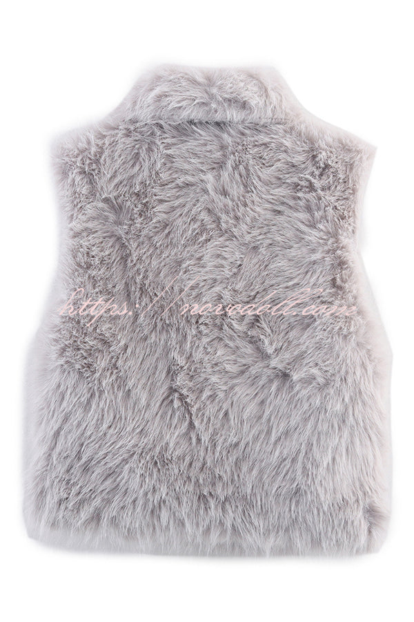 Stylish Collared Sleeveless Short Faux Fur Vest