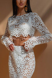 Balmy Summers Crochet Lace Floral Pattern Long Sleeve Crop Vacation Top