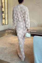 Fashionable 3D Floral Decoration Loose Long-sleeved Top
